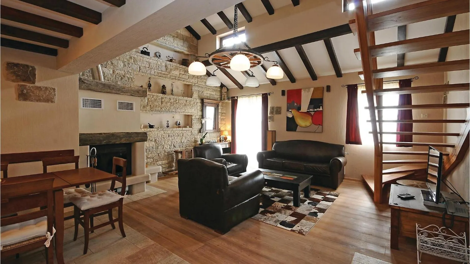 3 Bedroom Beautiful Home In Lisicic Lisičići