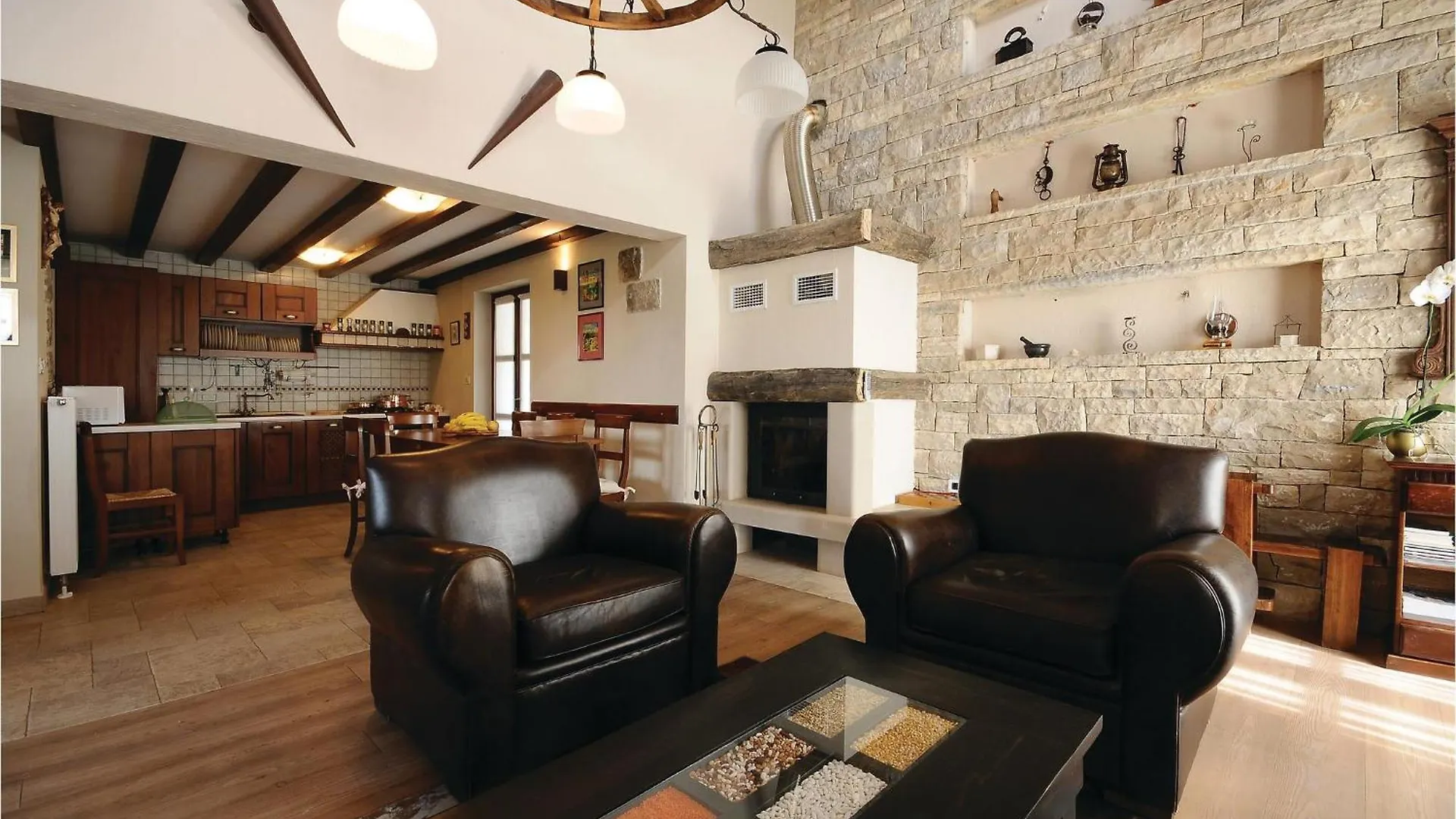 3 Bedroom Beautiful Home In Lisicic Lisičići