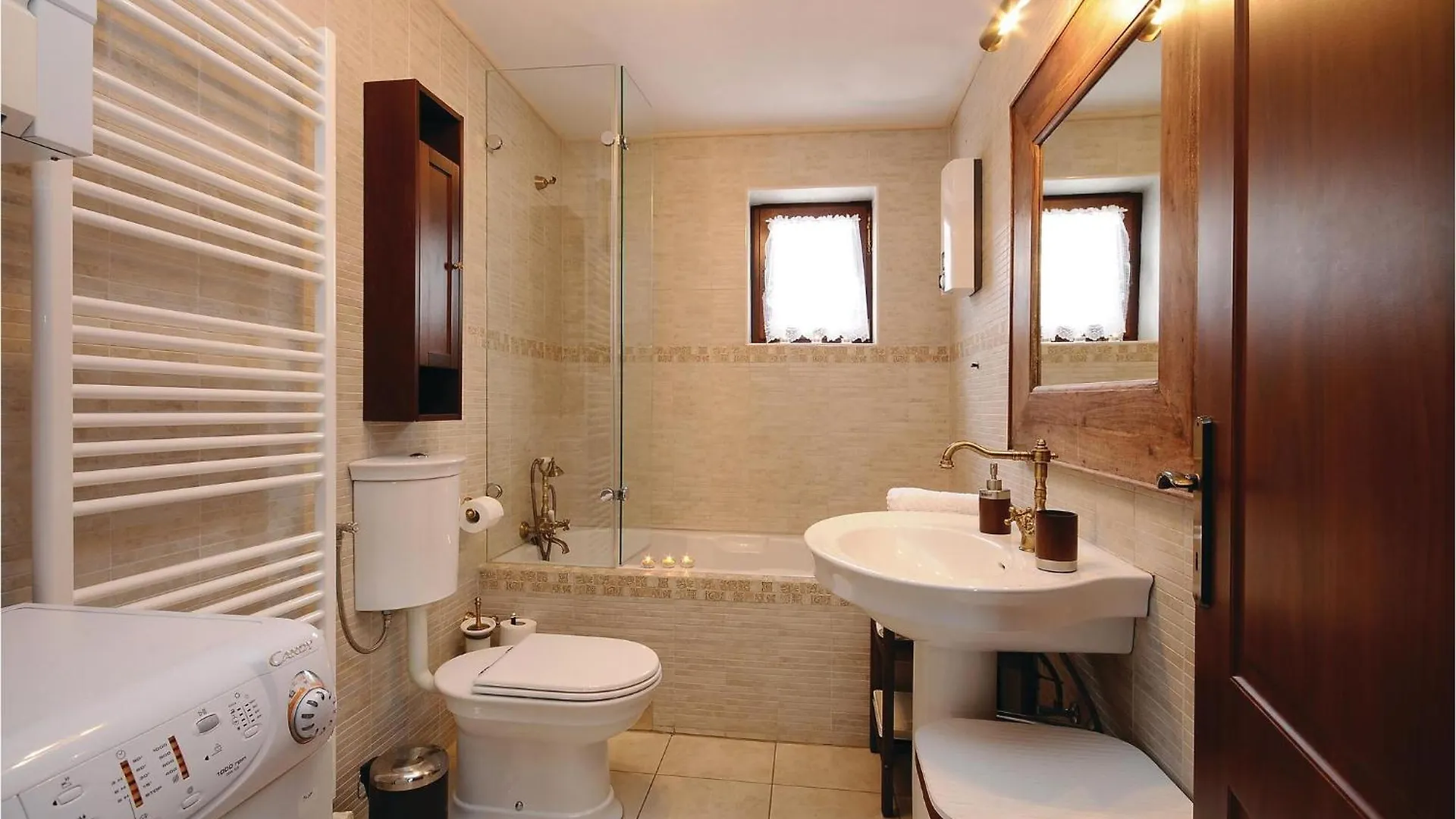 3 Bedroom Beautiful Home In Lisicic Lisičići クロアチア