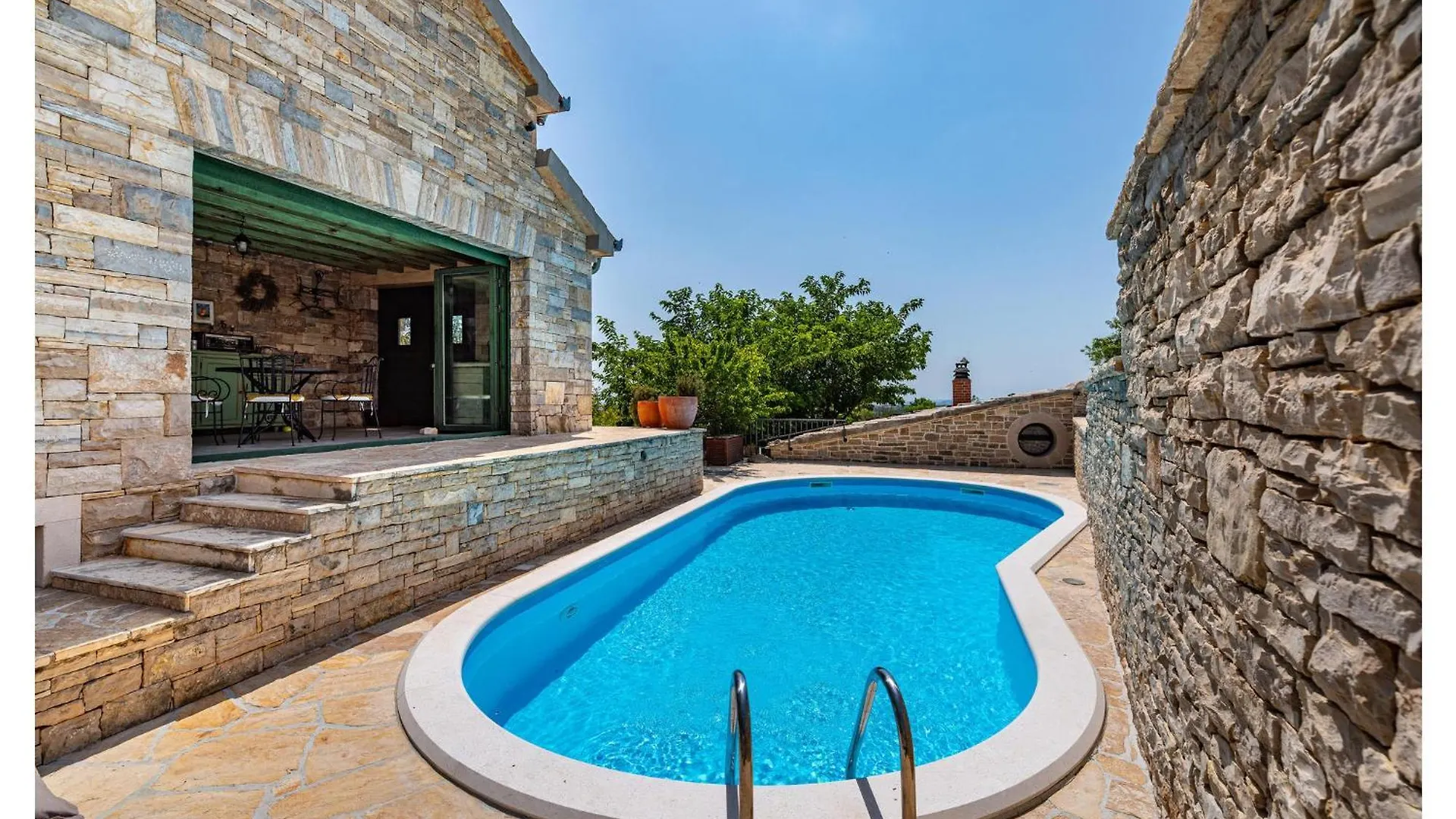 3 Bedroom Beautiful Home In Lisicic Lisičići 別荘